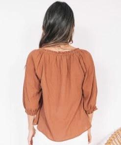 White Closet CLOTHING Elke Top - Chocolate