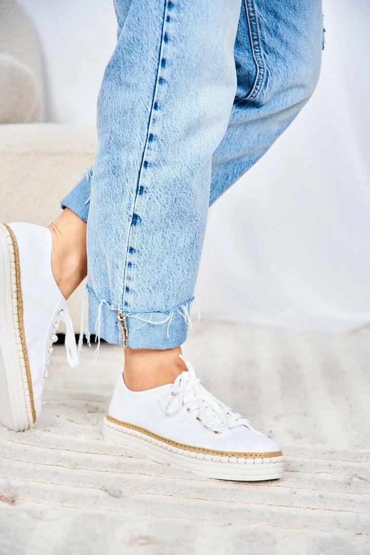 Verali Queenbee Sneakers - White 4 Verali Queenbee Sneakers - White