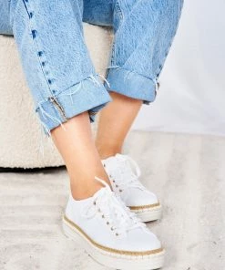 Verali Queenbee Sneakers - White 9 Verali Queenbee Sneakers - White