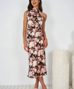 White Closet Bonafique Dress - Black Floral DRESSES 11 White Closet Bonafique Dress - Black Floral DRESSES
