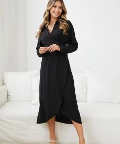 Desire DRESSES Daniyah Dress - Black