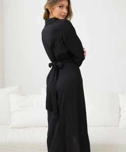 Desire DRESSES Daniyah Dress - Black