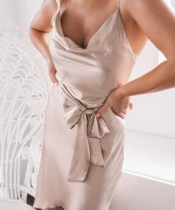 ESTHER & CO. Jessica Dress - Champagne