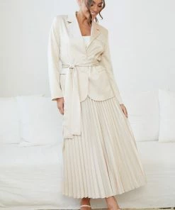 YH & Co (Chloe Yip) CLOTHING Kelaney Blazer - Champagne