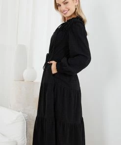 Style Box DRESSES Molama Dress - Black