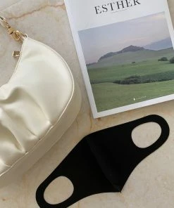 ESTHER & CO. ACCESSORIES Reusable Face Mask - Black