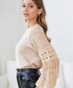 Style Box Tia Top - Beige