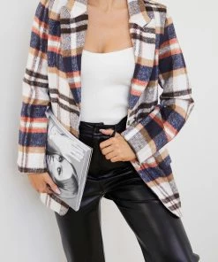 Pink Diamond CLOTHING Yaellise Blazer - Cream Check
