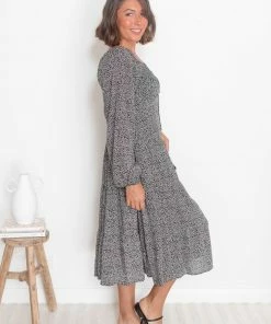 Style Box Arrosa Dress - Black Floral