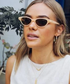 El Roy Eyewear India | Peach Summer Edit