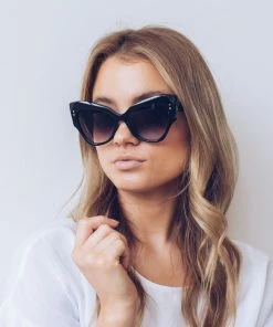 El Roy Eyewear Hepburn | Black Summer Edit 8 El Roy Eyewear Hepburn | Black Summer Edit