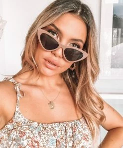 El Roy Eyewear Paris | Blush Summer Edit