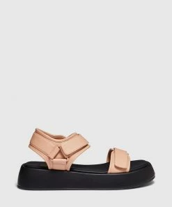Cherrichella Loco Sandals Nude Footwear