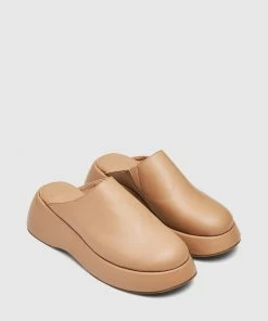 Cherrichella Mondo Mules Latte Footwear