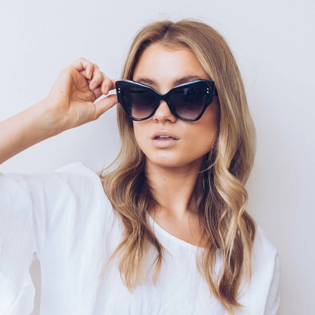 El Roy Eyewear Hepburn | Black Summer Edit 6 El Roy Eyewear Hepburn | Black Summer Edit