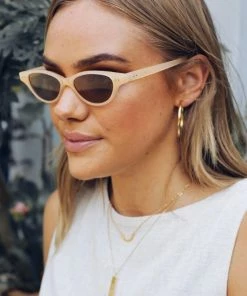 El Roy Eyewear India | Peach Summer Edit