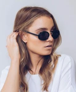 El Roy Eyewear Delray | Black Summer Edit 9 El Roy Eyewear Delray | Black Summer Edit